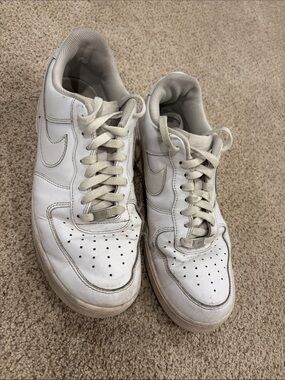 Nike  Size 10 - Nike Air Force 1 '07 Low Triple white sneakers